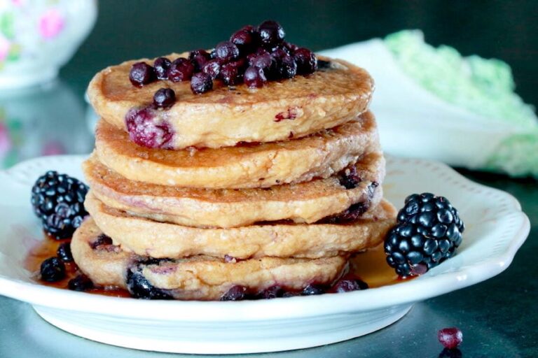 Fluffy Stack of Authentic American Blueberry Pancakes: A Delightful Recipe