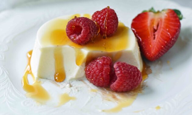 Silky Smooth Panna Cotta: The Ultimate Creamy Dessert Recipe