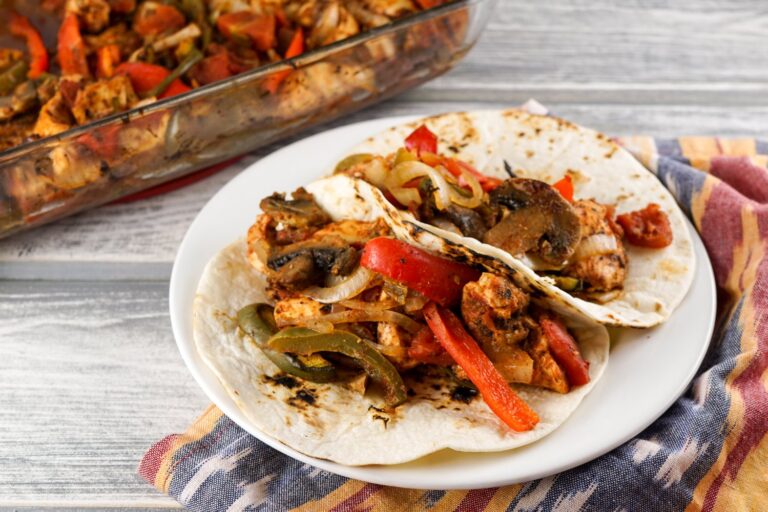 Sizzling Chicken Fajitas: A Flavor Fiesta in Your Kitchen!