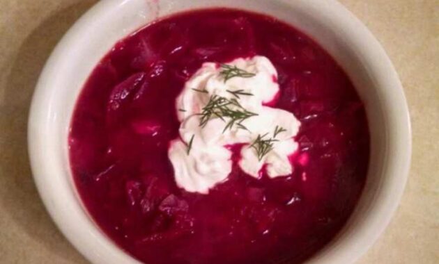 Hearty & Homemade: Authentic Ukrainian Borscht Recipe to Warm Your Soul
