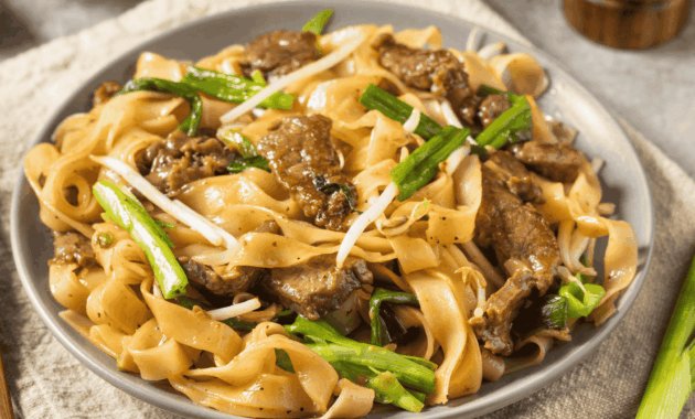 Chinese beef chow fun (stirfried rice noodles with beef) delishglobe