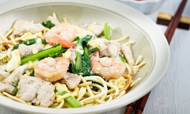 Cantonese pan fried noodles