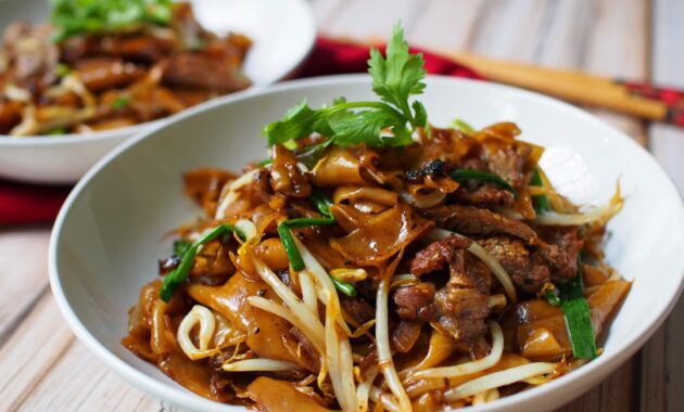Dry beef chow fun