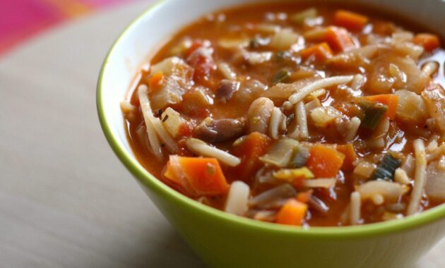 Easy italian minestrone soup recipe earthy italian soup