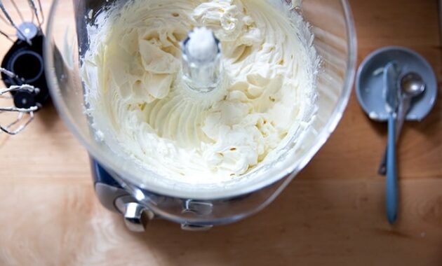 The Ultimate Guide to Creamy Dreamy Cream Cheese Frosting: A Baker’s Delight