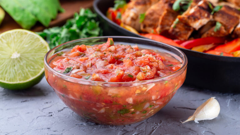 Spice Up Your Life: The Ultimate Guide to Homemade Salsa (Plus 5 Amazing Variations!)
