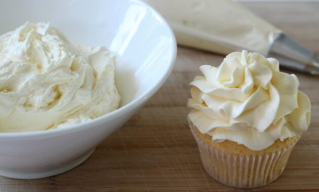 Buttercream icing recipe / how to make perfect buttercream frosting