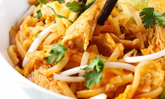 Chicken Pad Thai Recipe and Nutrition Eat This Much