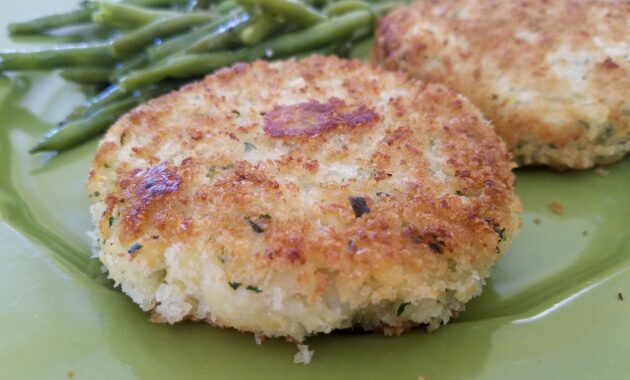 Cod Fish Cakes Recipe Fish cakes recipe, Cod fish cakes, Fish recipes
