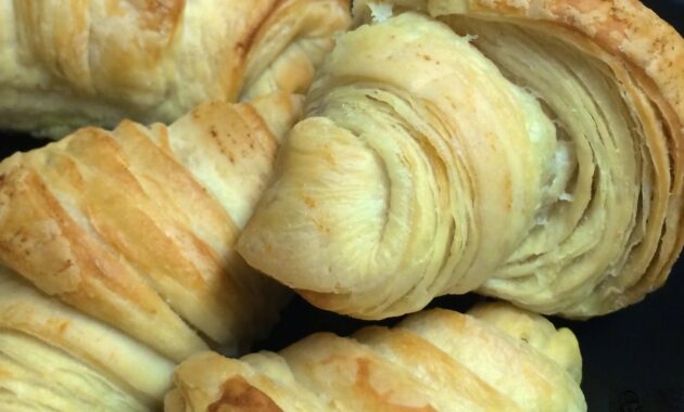Egg less flaky croissat Eggless recipes, Cooking recipes, Croissant
