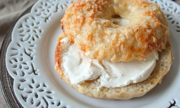 Cream cheese bagel