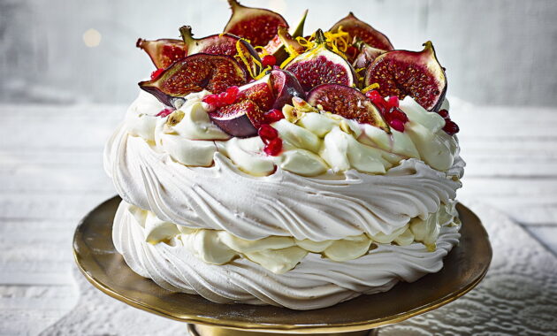 meringue desserts pavlova