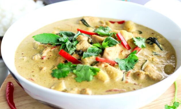 Easy Thai Green Chicken Curry That Spicy Chick