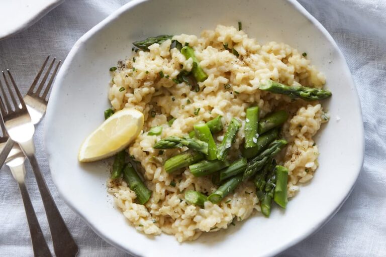 Creamy Dreamy Asparagus Risotto: A Simple Recipe for Spring’s Best Flavors