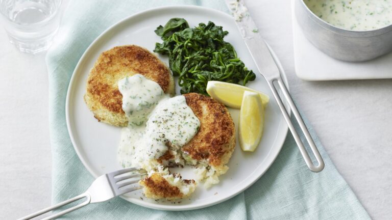 Golden and Crispy: The Ultimate Fish Cake Recipe for Seafood Lovers