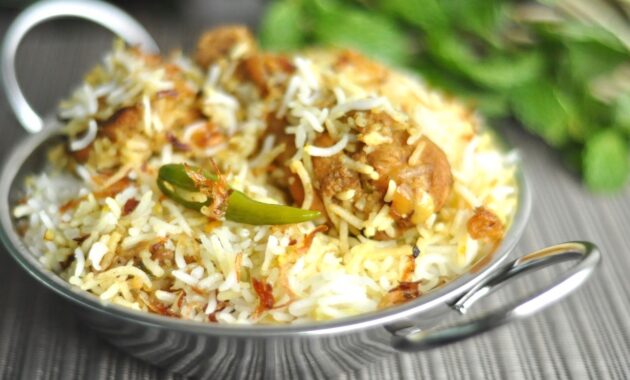 Hyderabadi Chicken Biryani Recipe