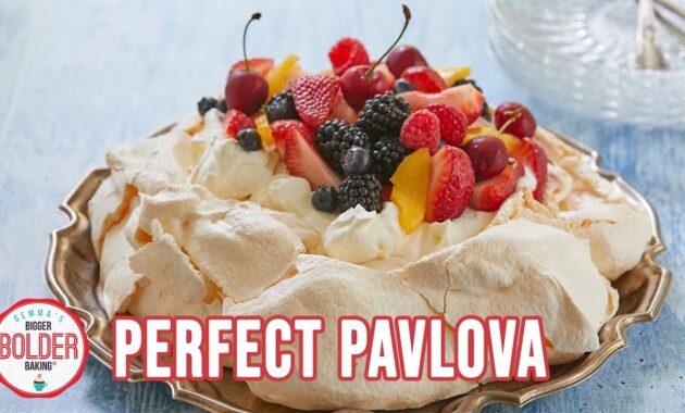 5 Simple Steps to Perfect Pavlova The Crunchy, Marshmallowy Meringue