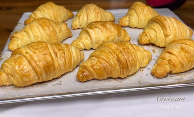 CROISSANT Recipe / Flaky & Crisp Butter Croissant YouTube