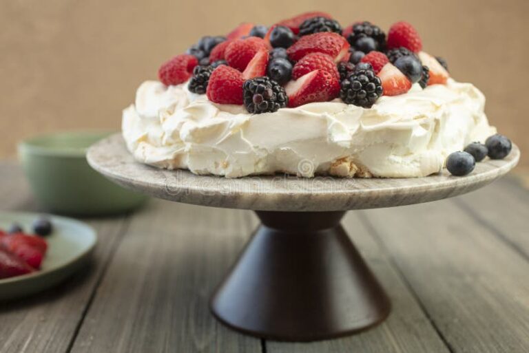 Light and Airy Delight: The Ultimate Pavlova Meringue Recipe