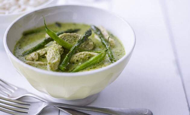Thai Green Chicken Curry With Coconut Milk Easy Thai Green Chicken