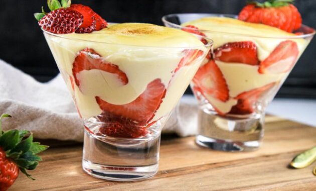 Chilled Zabaglione with Strawberries Refreshing desserts, Strawberry