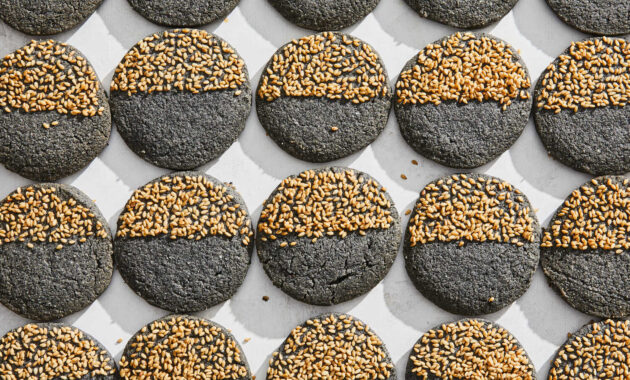 Black Sesame Shortbread Recipe (with Video)