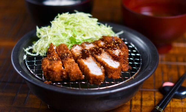 Crispy Japanese Pork Tonkatsu Pork Cutlet Bowl, Pork Cutlets, Crispy