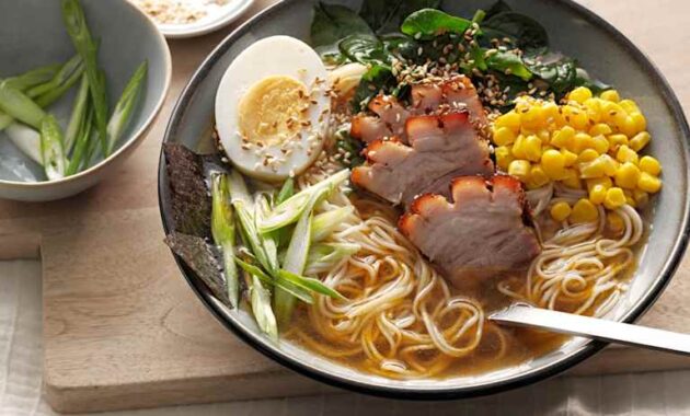 The traditional japanese dish Ramen and recipe for it BULB