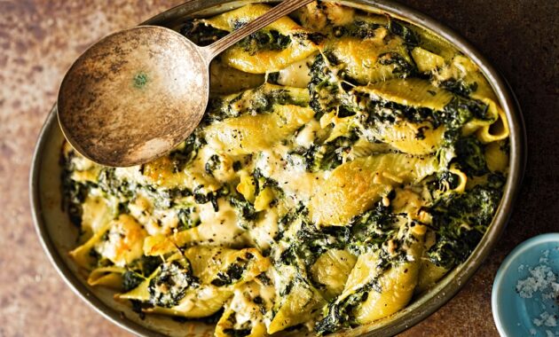 Pasta Bake with Spinach and Stilton Pong Cheese