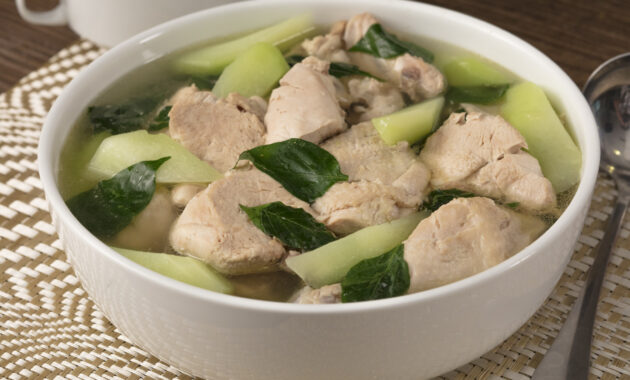 CHICKEN TINOLA