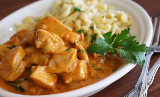 Easy Chicken Paprikash Recipe