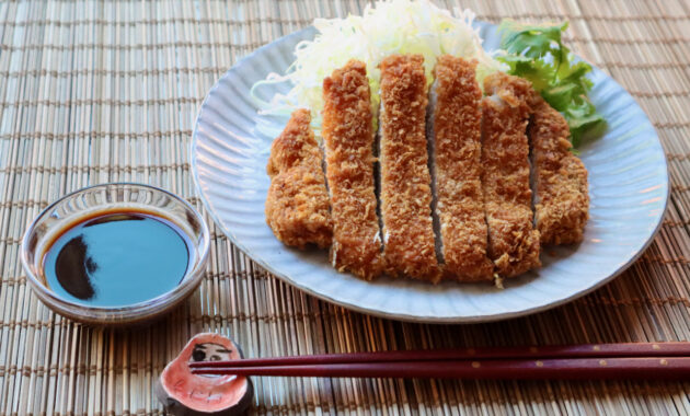 Tonkatsu (deep fried pork) Recipe Japanese Cooking 101