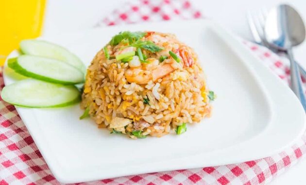 Easy Khao Pad Goong Recipe How to Make the Perfect Thai Fried Rice