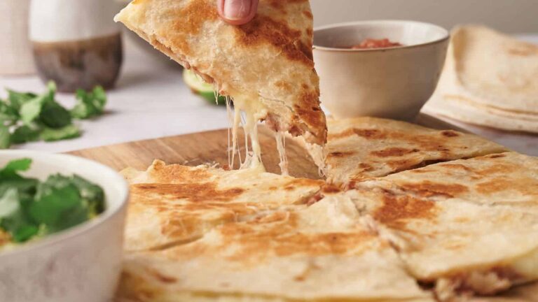 Ultimate Cheesy Quesadilla Recipe: A Deliciously Simple Guide