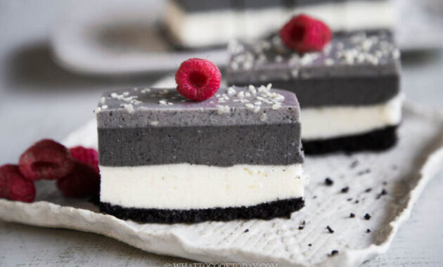 Black Sesame White Chocolate Mousse Cake with agar aga