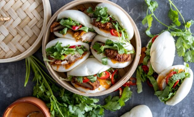 30MINUTE CRISPY CHICKEN BAO BUNS Taylah's Kitchen