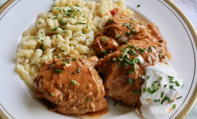 Paprikas csirke hungarian chicken paprikash recipe dobbernationloves