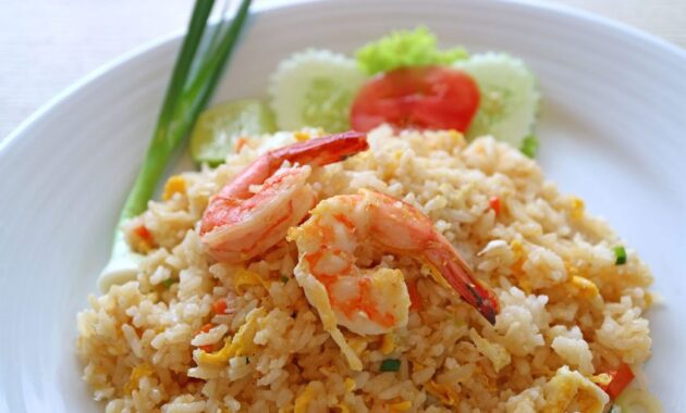 Khao Pad riso fritto Thailandese