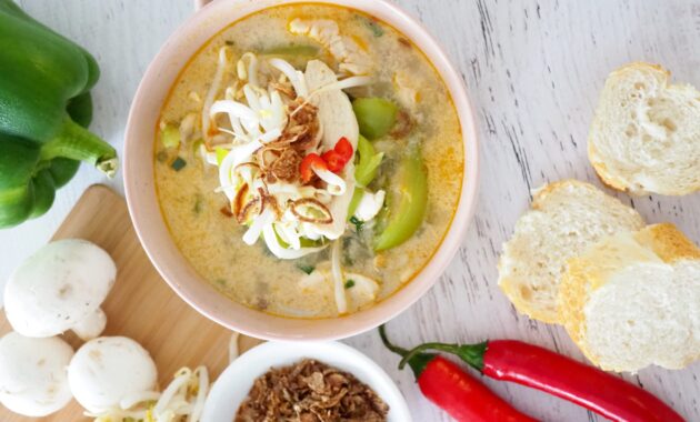 Chicken-Laksa-Recipe-2048x1365-1