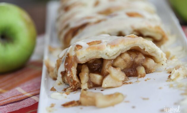 Homemade Apple Strudel Recipe (made with puff pastry)