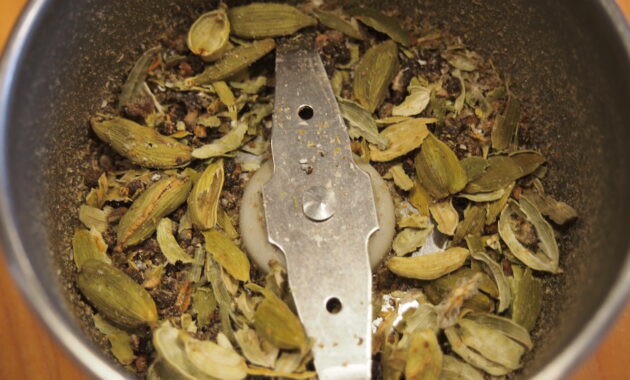 How to Grind Cardamom from Pods My Kitchen Clatter