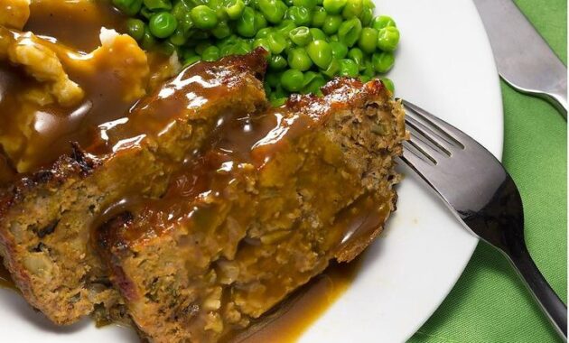 Mom's Meatloaf Recipe With Caramelized Onions & Brown Gravy Beef