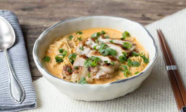 chicken-noodle-laksa-fcf513af