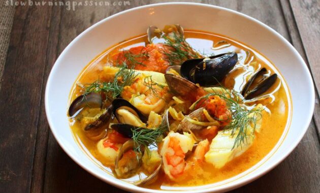 Classic French Bouillabaisse Recipe Bouillabaisse recipe, Food
