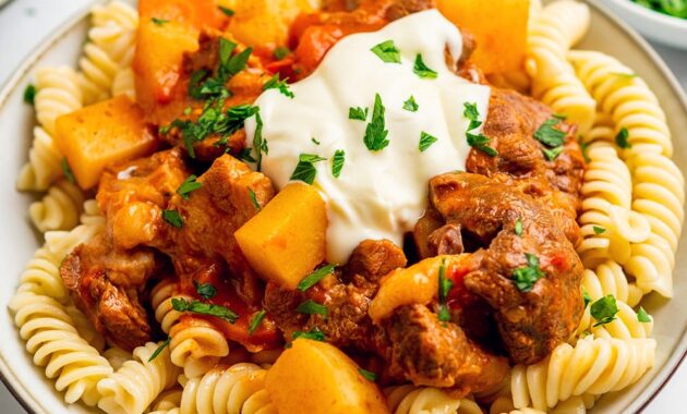 Instant Pot Hungarian Goulash