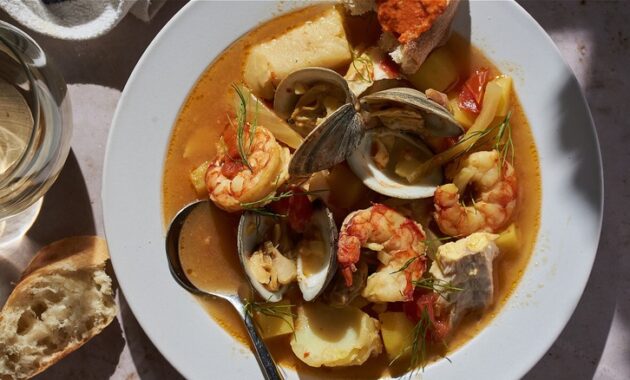 Classic French Bouillabaisse Recipe