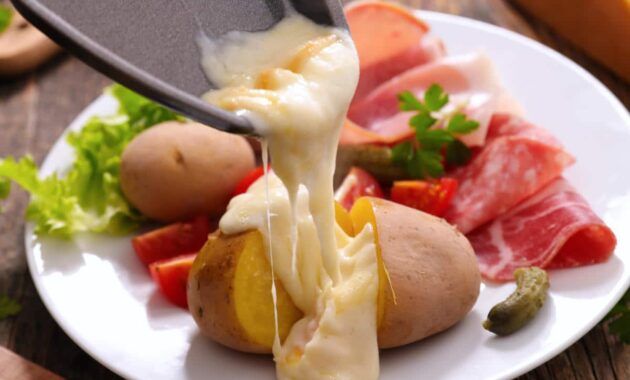 French Raclette The cheese dinner at home (recipe)
