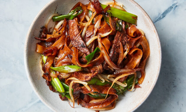 Chow Fun Noodles Chinese Recipe Beef Chow Fun Stir Fried Rice