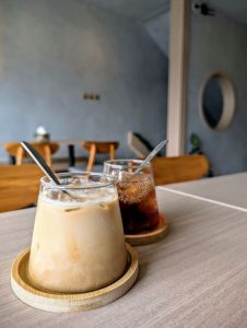 The Ultimate Guide to Home Cafe Drinks: Master Layered Beverages and Cold Foams